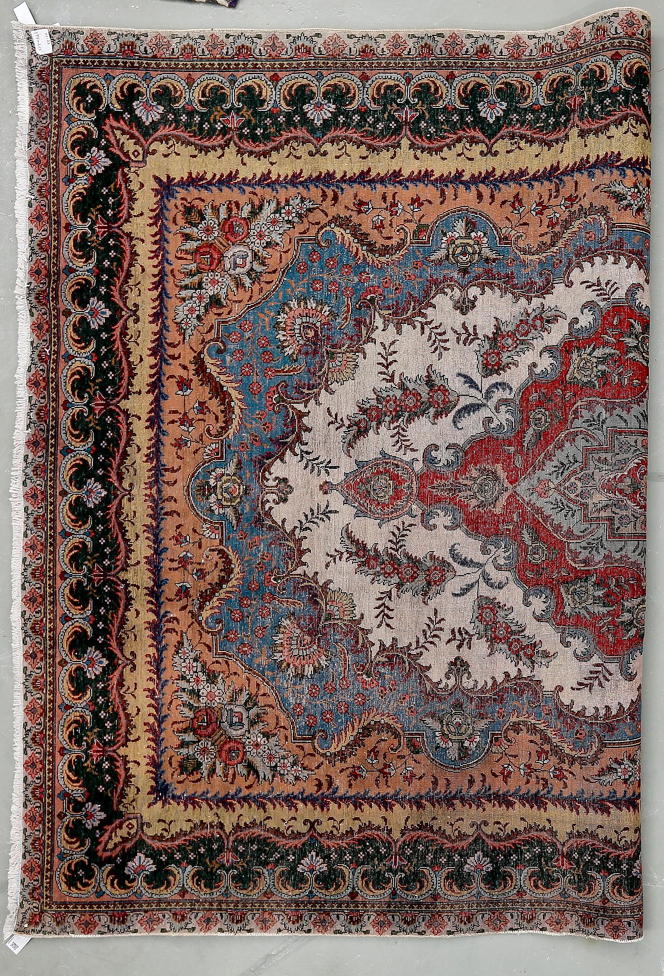 MATTA, Täbris. Ca 375x262 cm.
