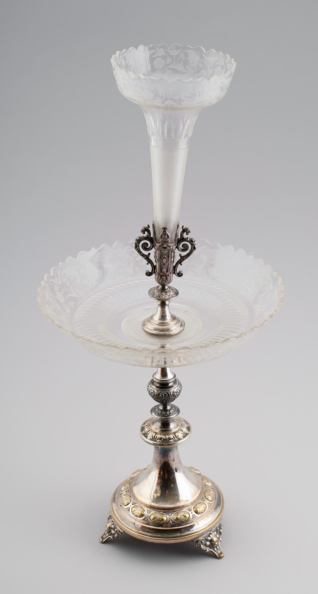 BORDSUPPSATS, glas och nysilver, omkring år 1900.