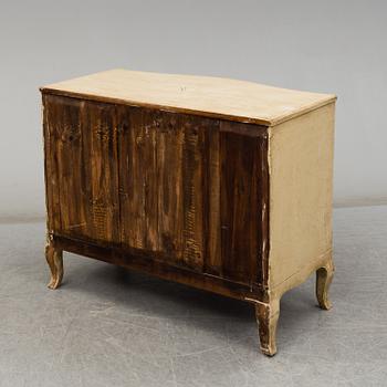 A Rococo style chest of drawers, first half of the 20th century.