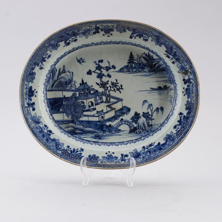 STEKFAT, porslin, Kina, Qianlong 1736-1795.