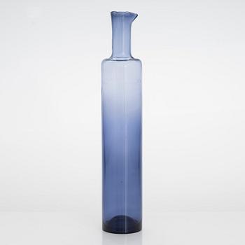 Nanny Still, a glass bottle signed Riihimäen Lasi O.Y Nanny Still.