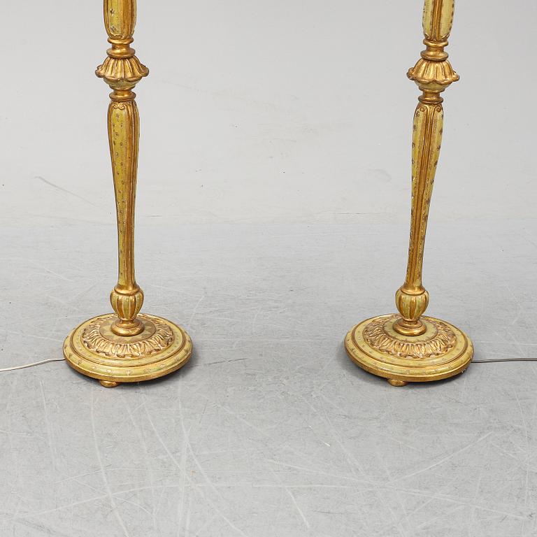 A pair of Louis XVI-style floor lamps, second half of the 20th century.