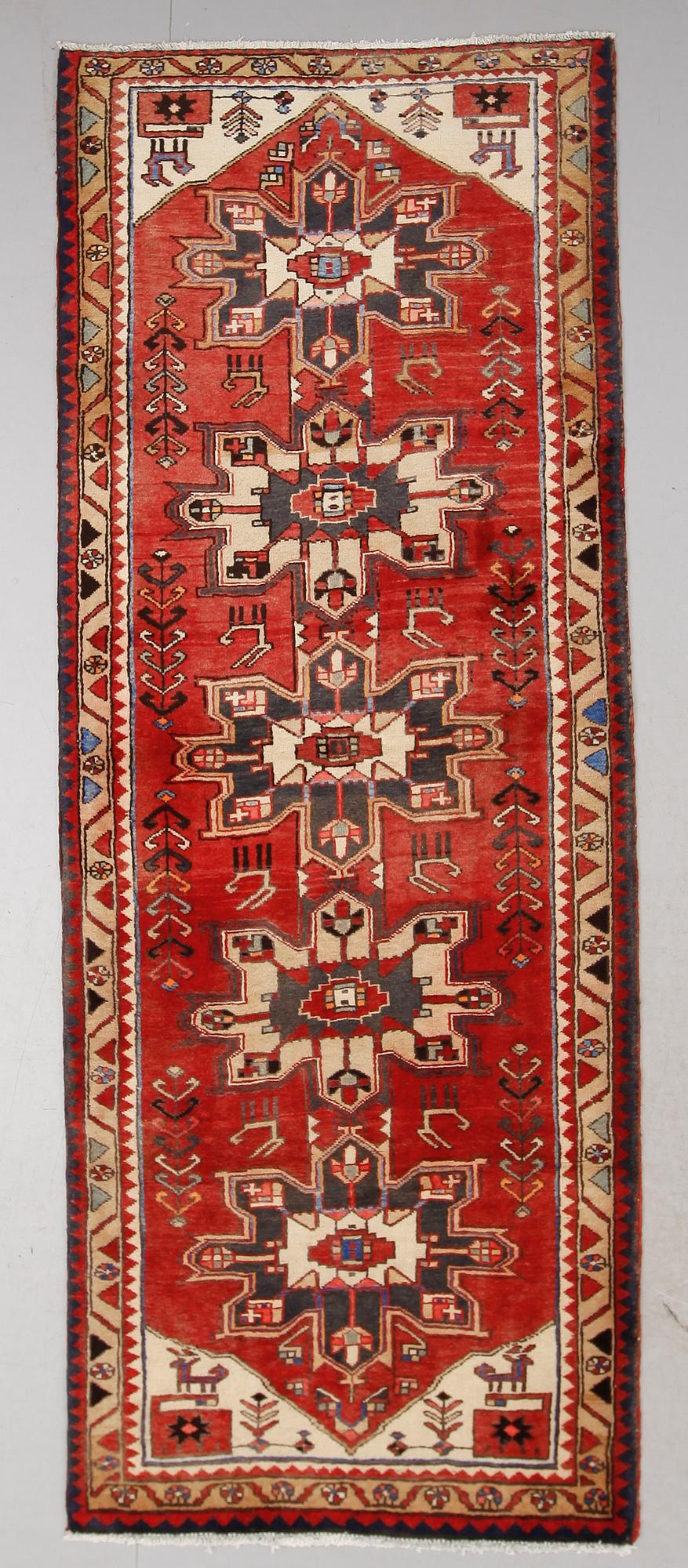 MATTA, galleri, Hamadan, ca 295 x 110 cm.