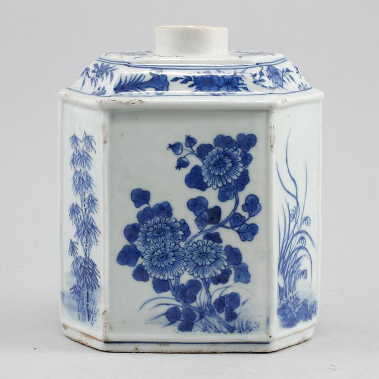 FLASKA, porslin, Kina, 1800-tal.