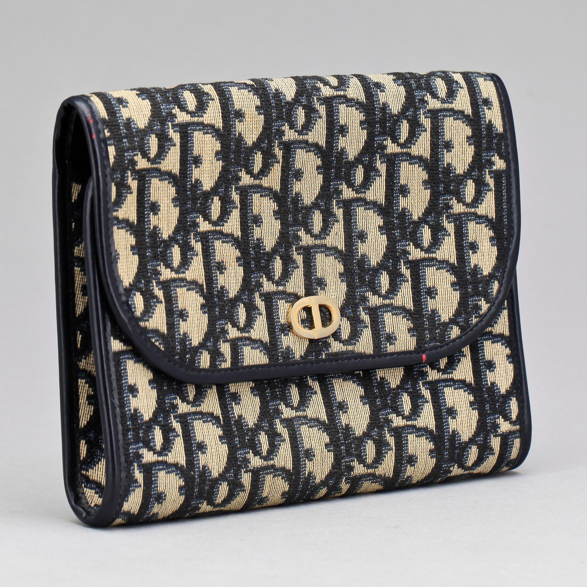 VÄSKOR /KUVERTVÄSKA, 2 st, Christian Dior, Paris.