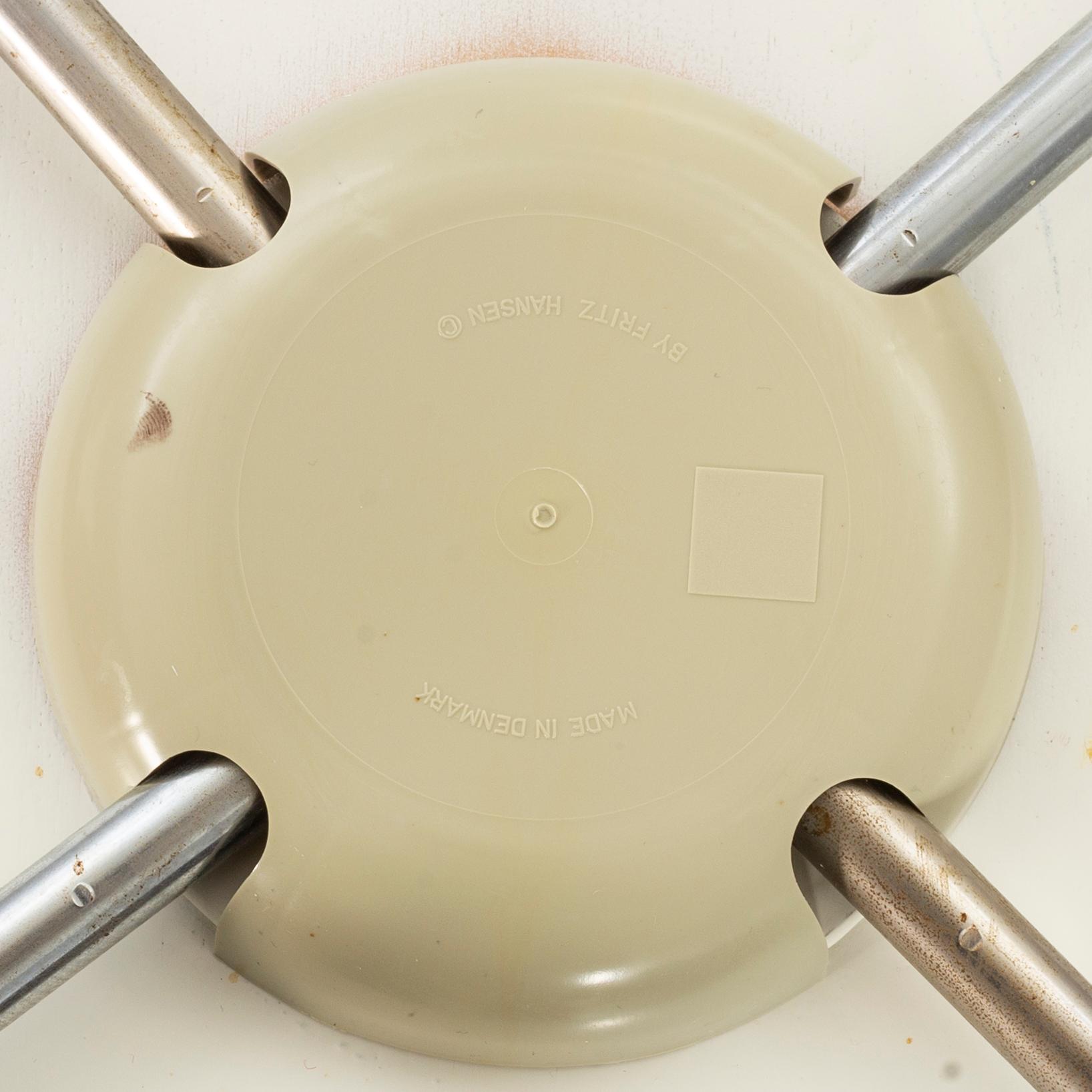 ARNE JACOBSEN, six danish "Sjuan" chairs for Fritz Hansen.