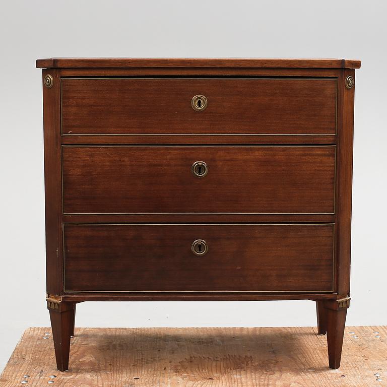 BYRÅ, sengustaviansk stil, 1800-talets andra hälft.