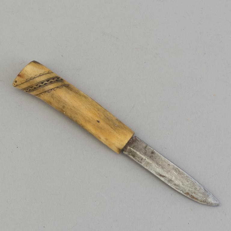 A mid 20th century same/folkart knife.