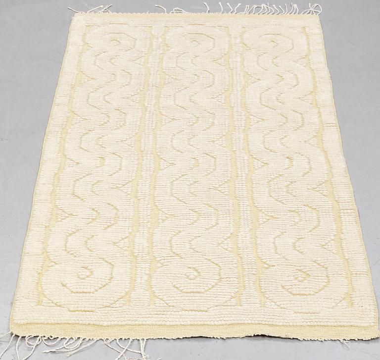 matta, reliefflossa, ca 149 x 82-83 cm, signerad och daterad S.K.L.H. 1947 på baksidan.