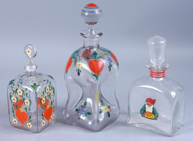 KARAFFER, 3 st, glas, 1900-talets första del.