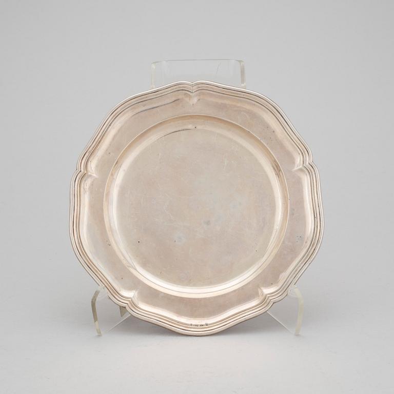 PARTI SILVER, 4 delar, bla Gustaf Möllenborg, Stockholm 1900-tal. Total vikt ca 831 g.