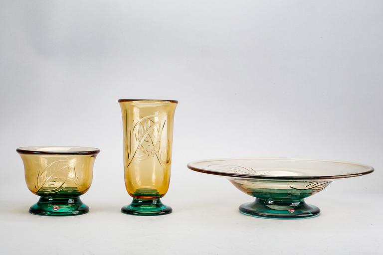 Gunnar Cyrén, bowls / vase, 3 pcs, Orrefors, signed.