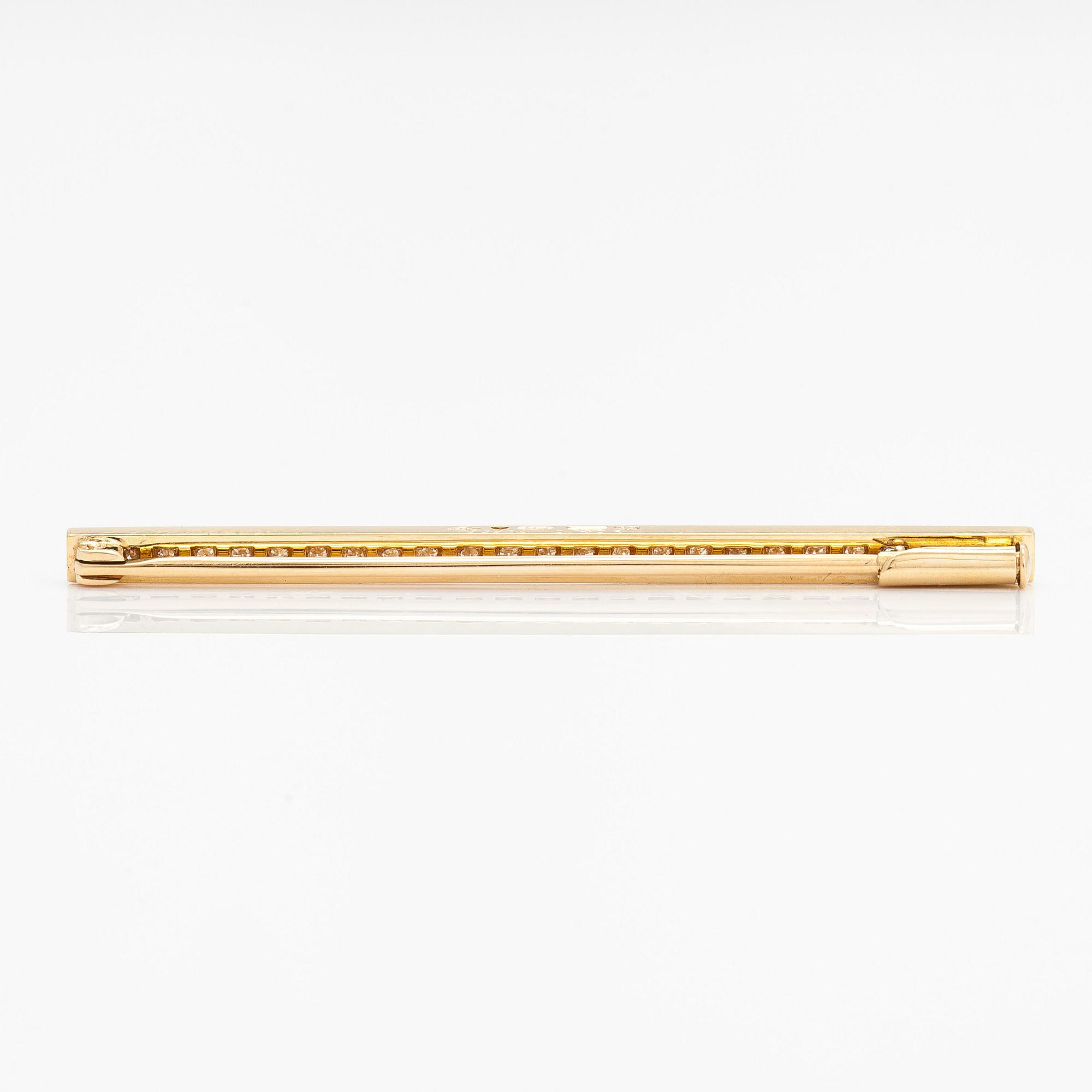 A Tillander, Brosch, 18K guld, 8/8-slipade diamanter ca 0.472 ct enligt gravyr, Helsingfors 1981.