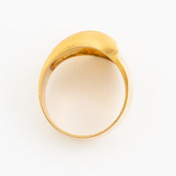 Björn Weckström, ring, 18K gold, Finland 1981. By Lapponia.