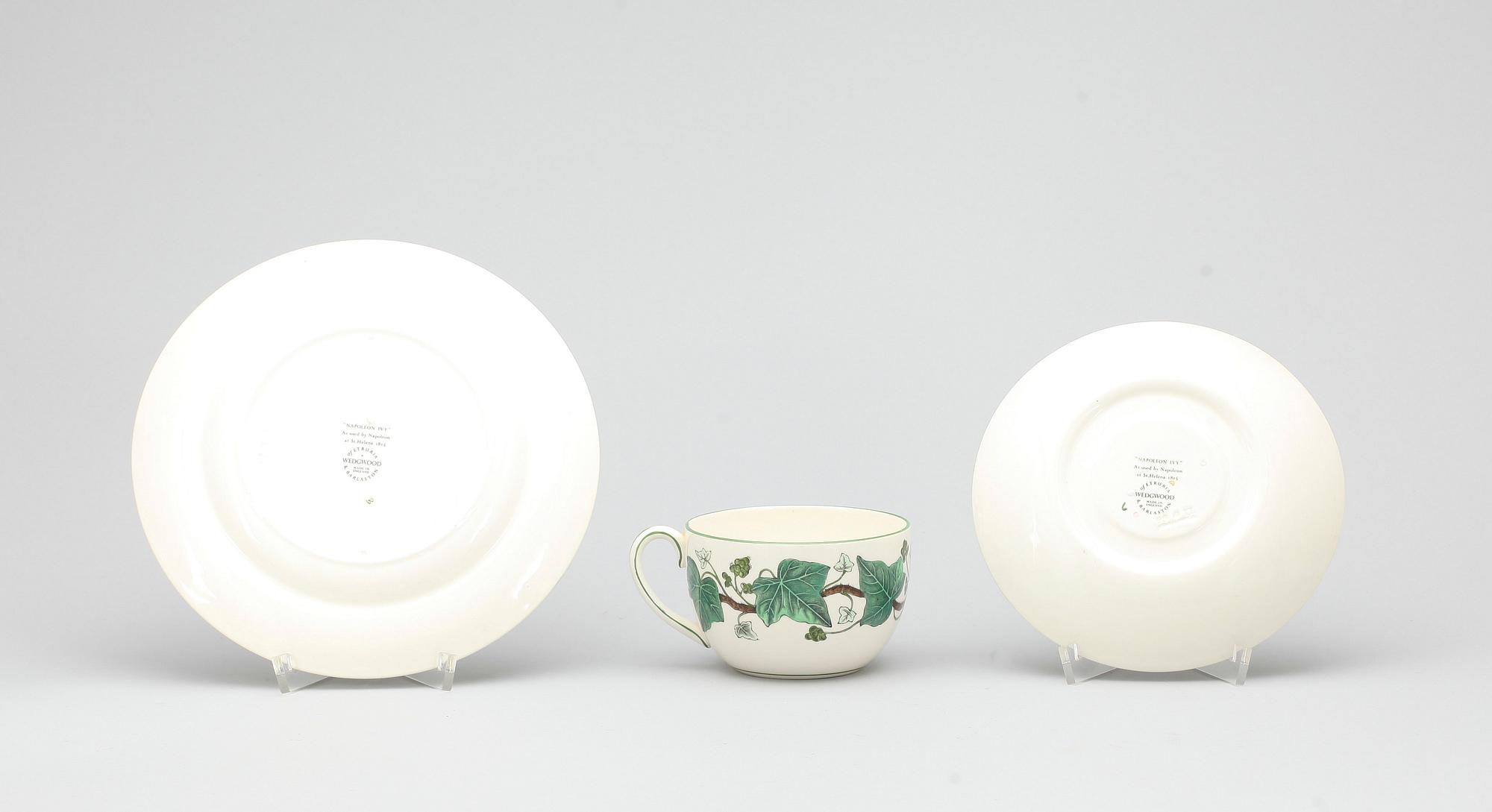 TESERVIS, 12 delar, keramik, "Napoleon Ivy" Wedgwood.