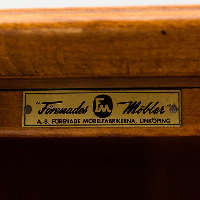 SKÅP, Förenade Möbelfabrikerna Linköping, 1900-talets mitt.