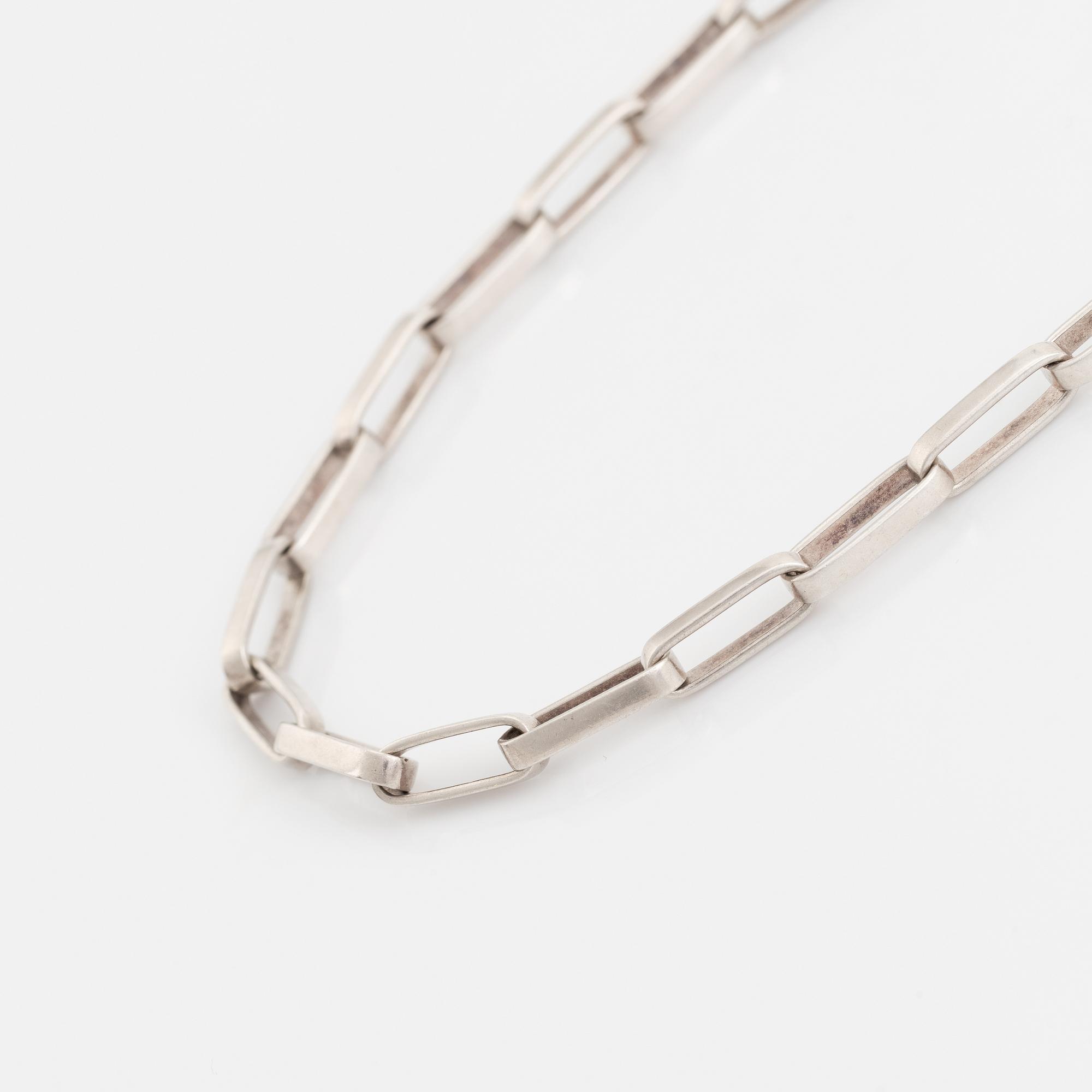 Karl-Ingemar Johansson, collier, silver.