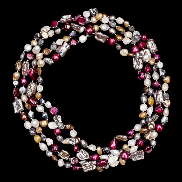 COLLIER, 2 st, odlade sötvattenspärlor.