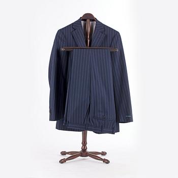 EDUARD DRESSLER, a blue wool suit consisting of jacket and pants. Size 48.