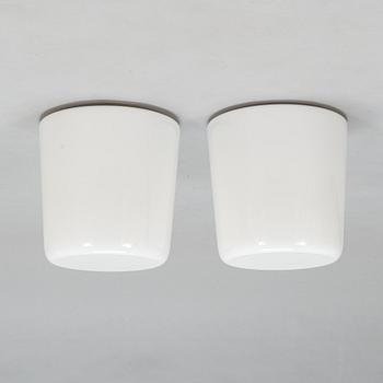 Paavo Tynell, a pair of mid-20th-century 80112-25  ceiling lamps for Idman.