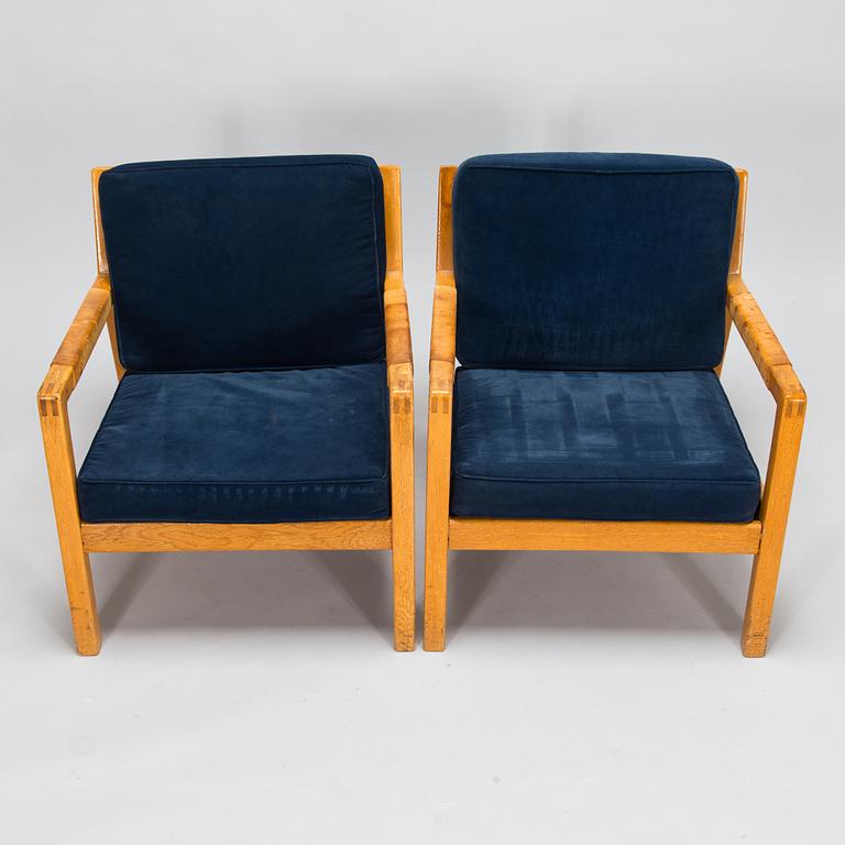 Carl Gustaf Hiort af Ornäs, a pair of mid-20th-century 'Rialto' open armchairs, Puunveisto Oy - Träsnideri Ab, Finland.