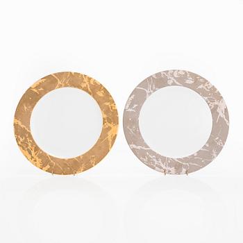 A set of twelve porcelain dinner plates, Graf von Henneberg, Germany.