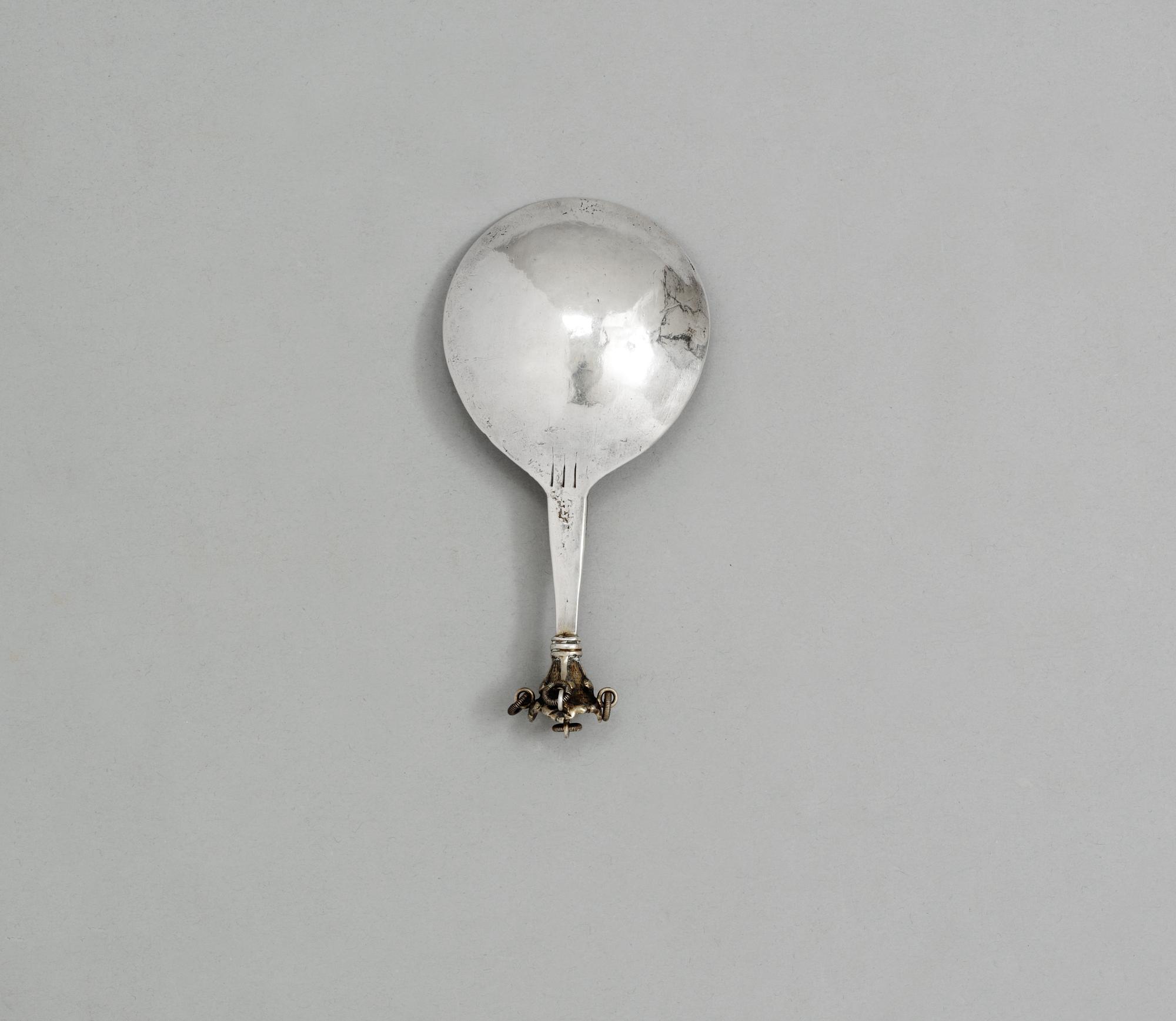 SKED med kronknopp, av Lars Månsson d.ä., (verksam i Mariestad -1613-1662-).