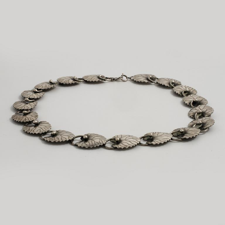 ARVO SAARELA, Enköping, 1953, collier.