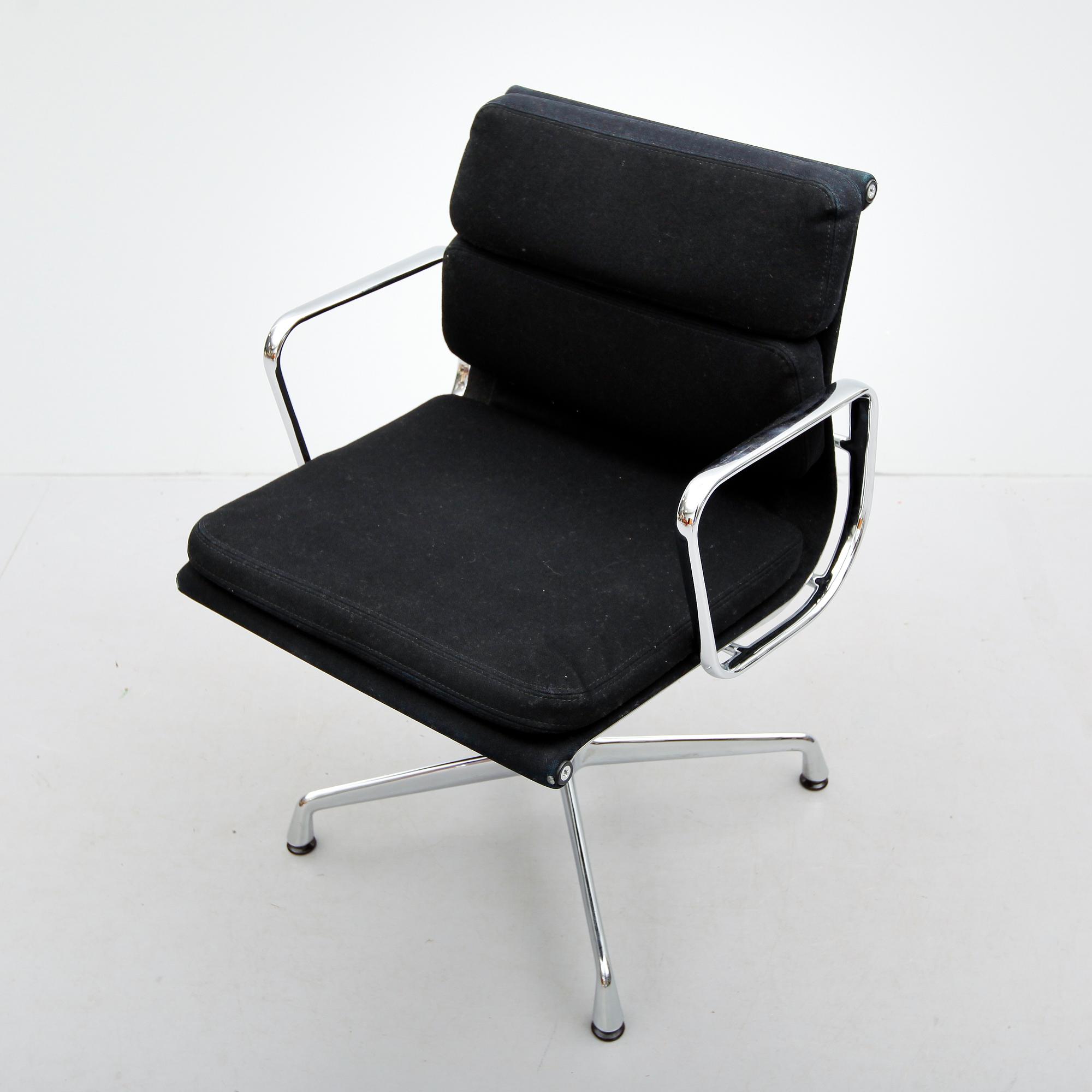 SKRIVSTOL, "Soft Pad Group", Charles Eames, Herman Miller, Vitra, 1900-talets slut.
