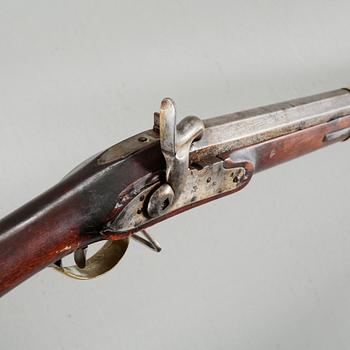 A percussion rifle, remade from flintlock rifle m/1820.