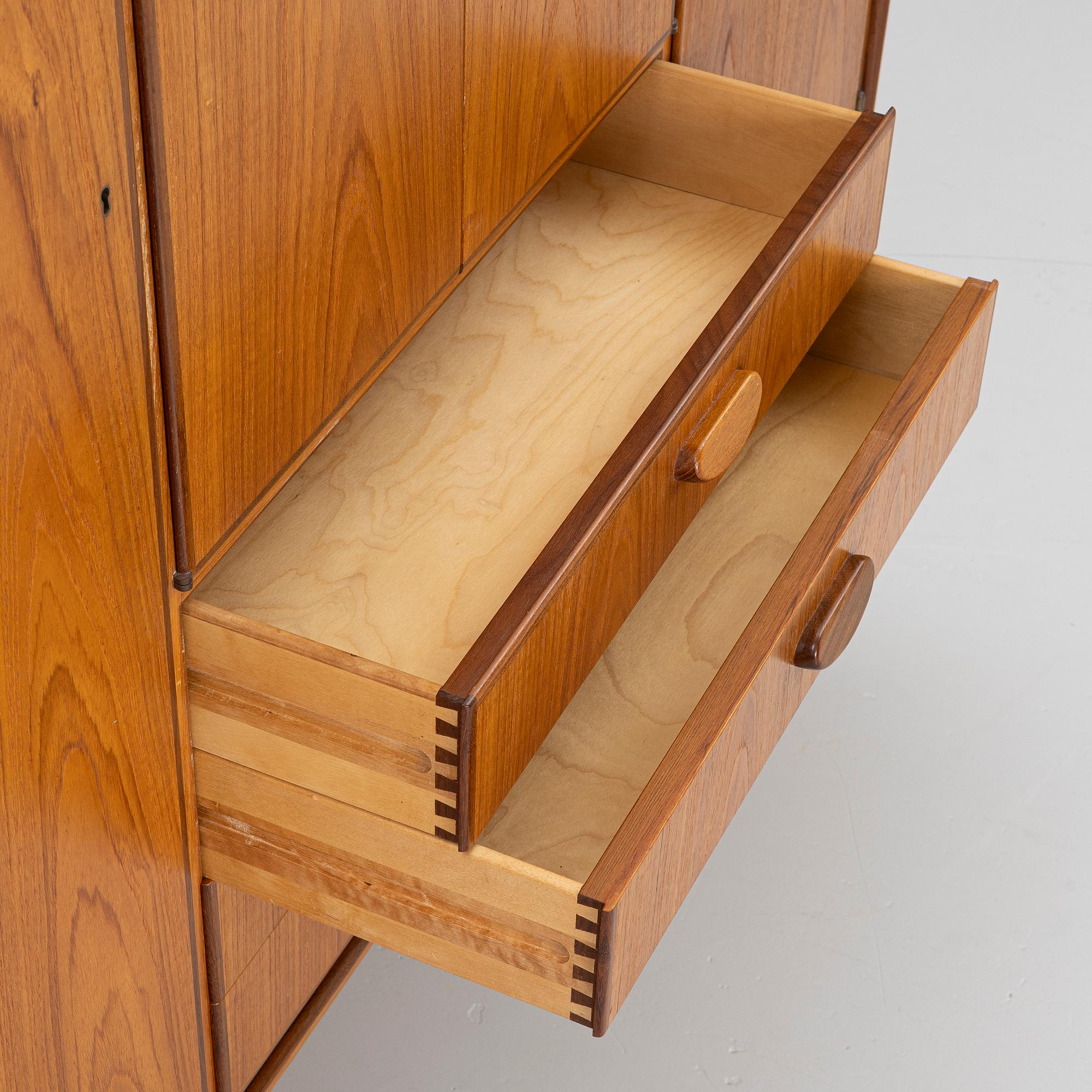 Sideboard, mid-20th century. Svenska Möbelfabrikerna (184).