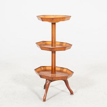 An English 19th/20th century mahogany side table/cake stand.