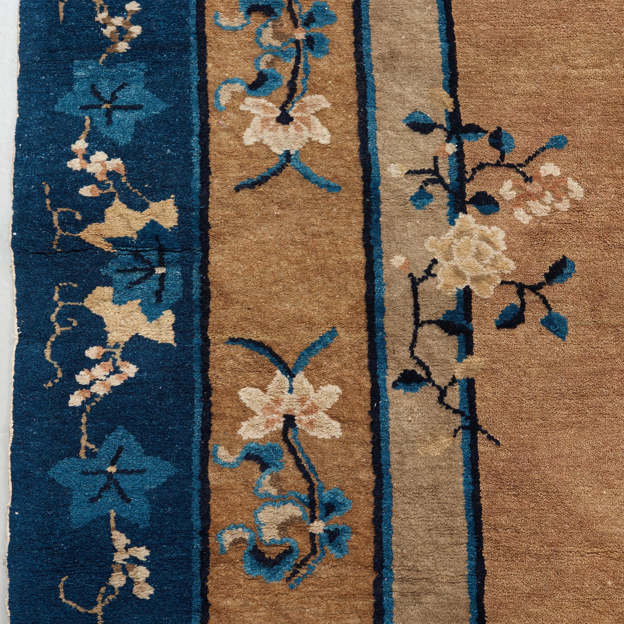 EN MATTA, semiantik Beijing, Kina, 295,5 x 247,5 cm.