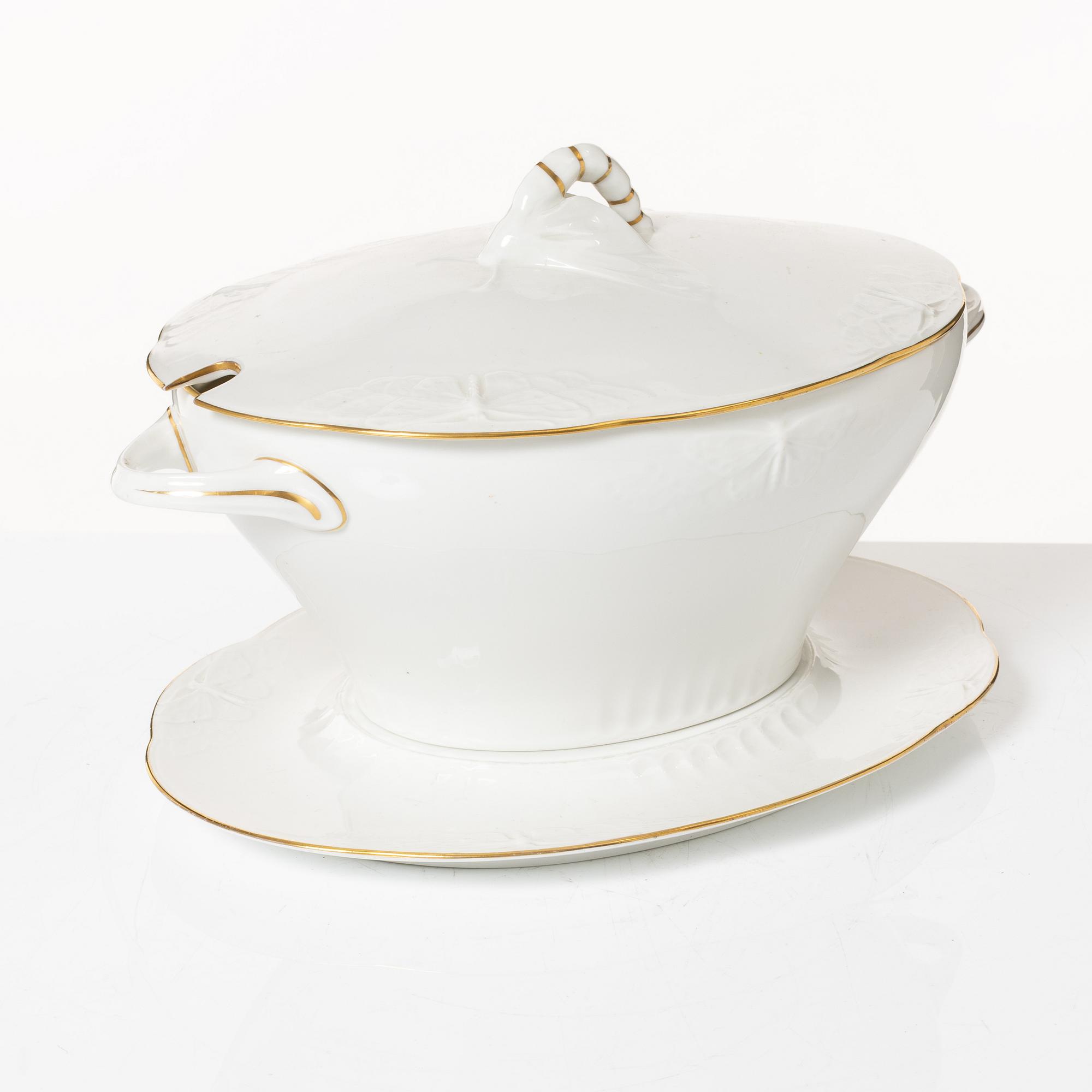 Alf Wallander, a 69 pieces dinner service, porcelain, "Fjäril", Rörstrand, early 20th century.