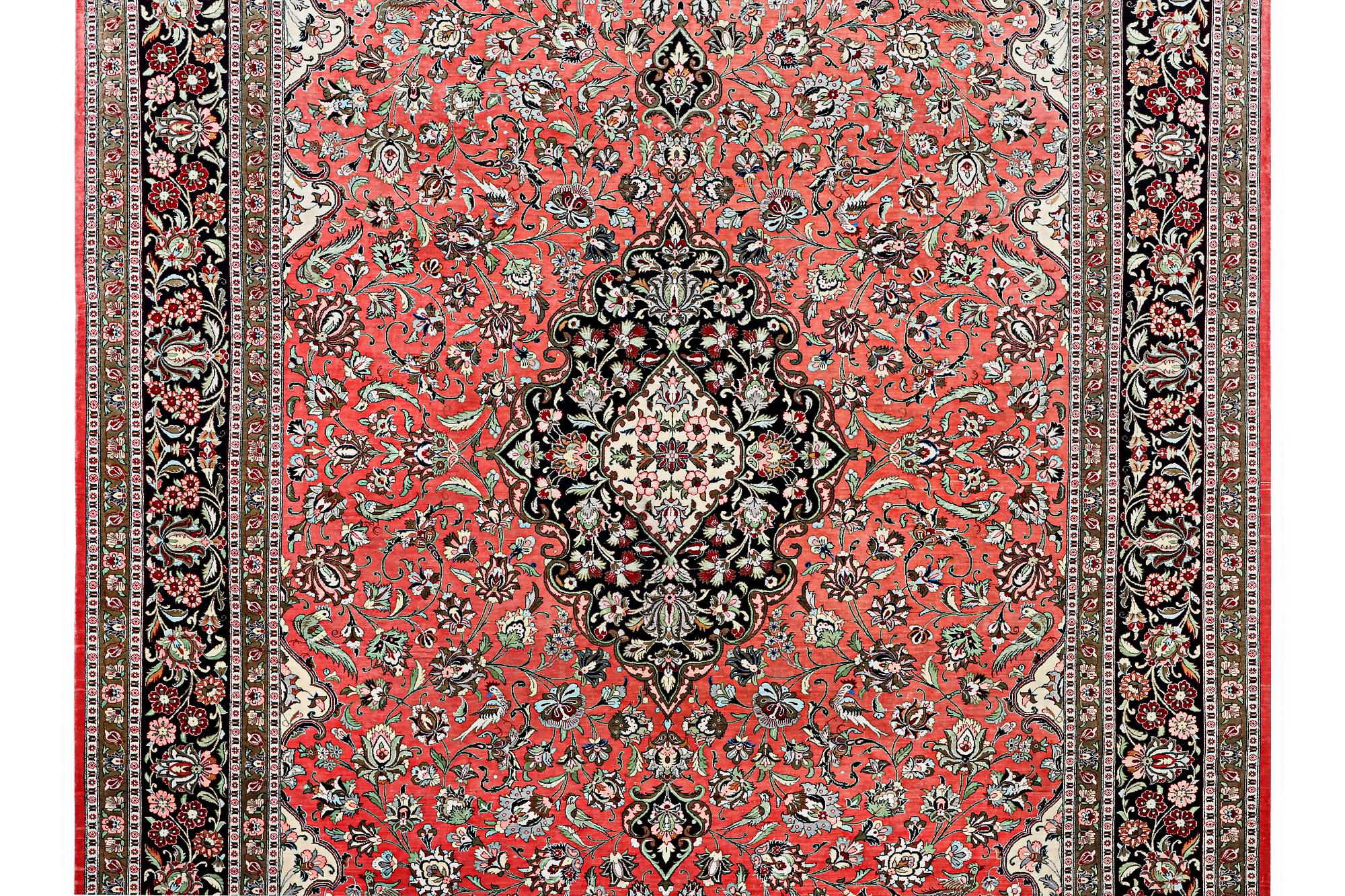 Matta, silkeghom, ca. 305 x 205 cm.