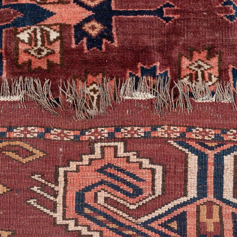 Matta, Yomoud, semiantik, ca 368 x 208 cm.