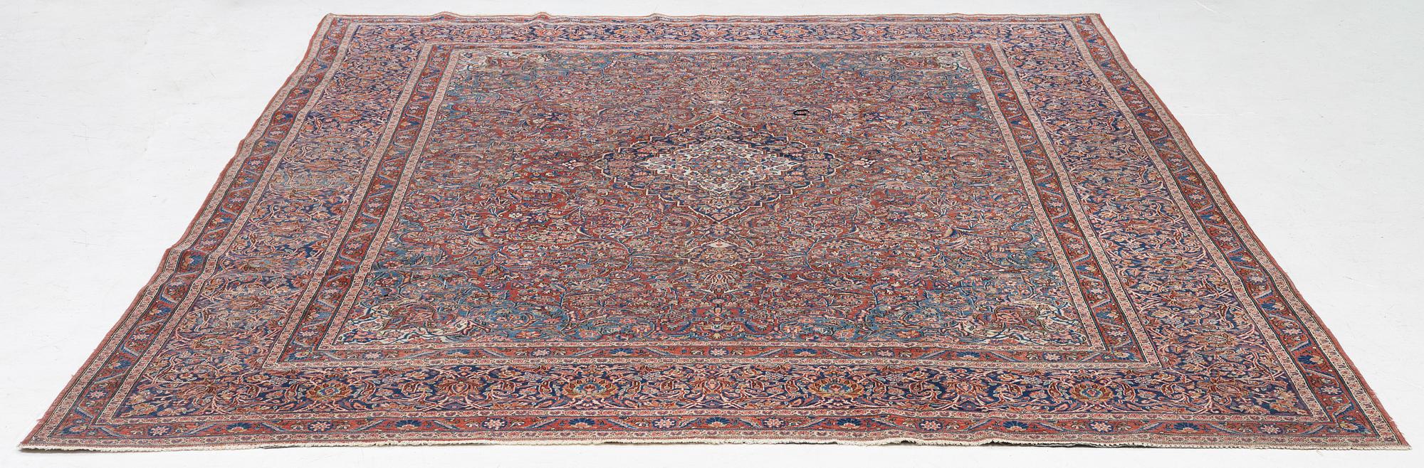 Matta, orientalisk, ca 348 x 256 cm.