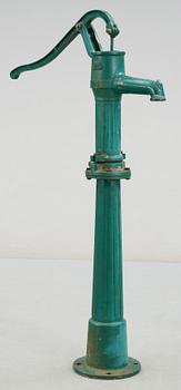 TRÄDGÅRDSPUMP, gjutjärn, 1900-talets första hälft.