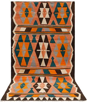 Gallerimatta, Persisk Nomad Kelim, ca 313 x 162 cm.