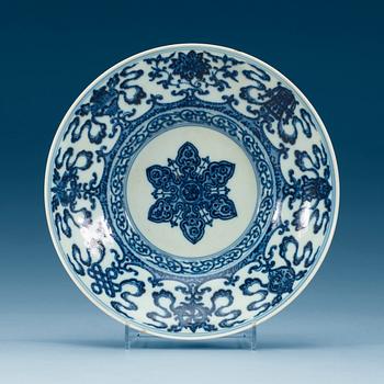 1757. A blue and white ogee dish, presumably republic with Qianlong seal mark.