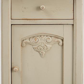 A pair of bedside cabinets from the early 20th century.