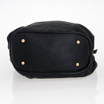 Louis Vuitton, "Mahina XL" laukku.