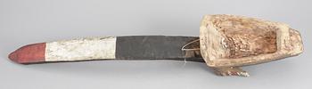 MASK, skuret trä, Afrika, omkring 1900-talets mitt.