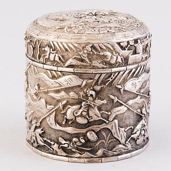 A Chinese silver box. Control marked by A. Tillander, Helsinki 1938.