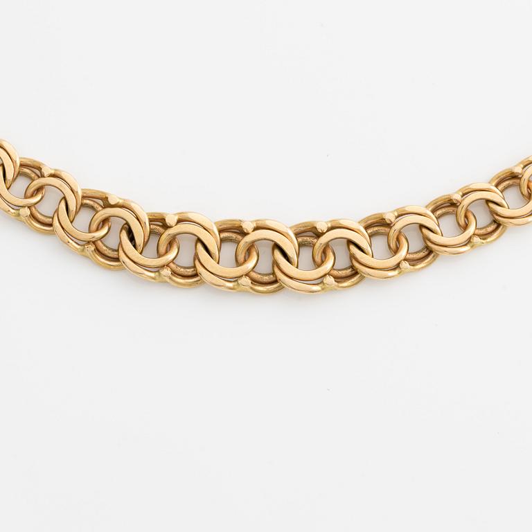 Necklace, 18K gold, graduated Bismarck link.