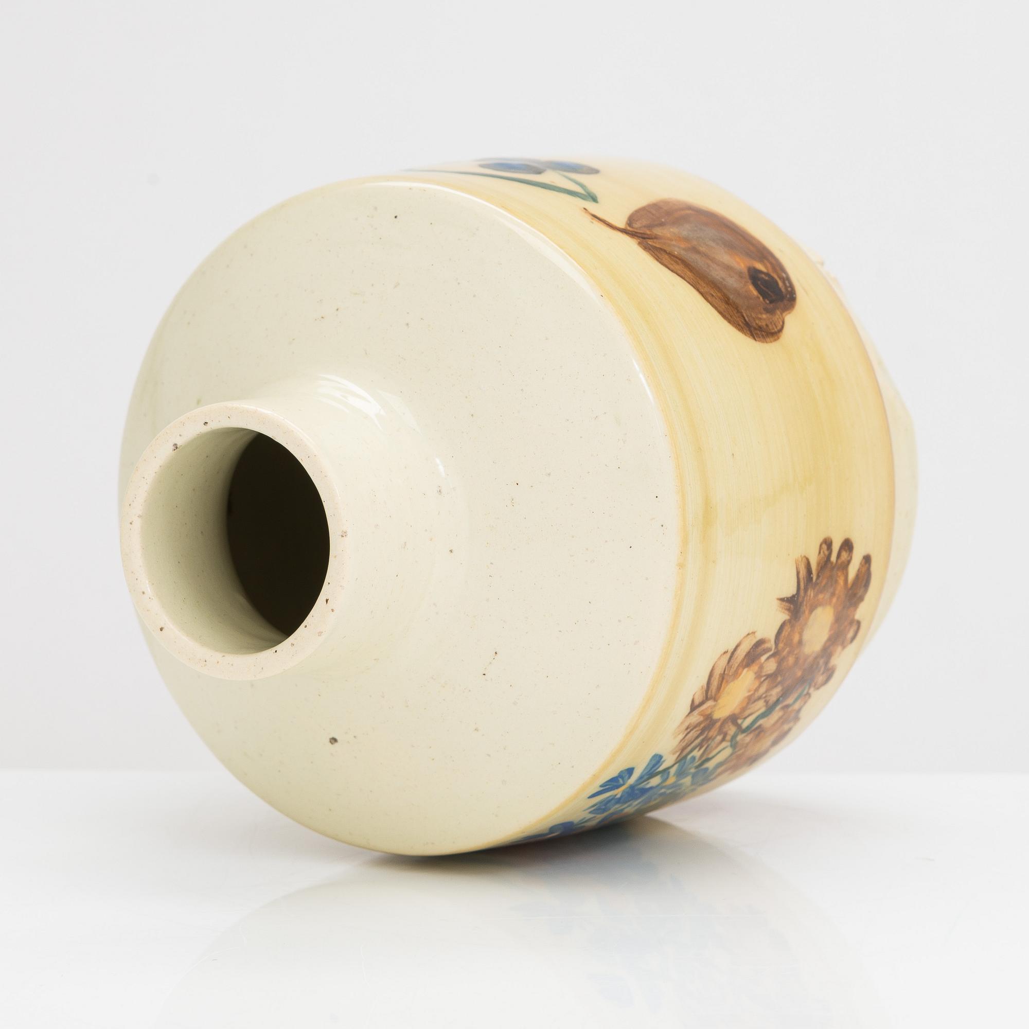 Gerda Thesleff, a ceramic vase, signed GT.