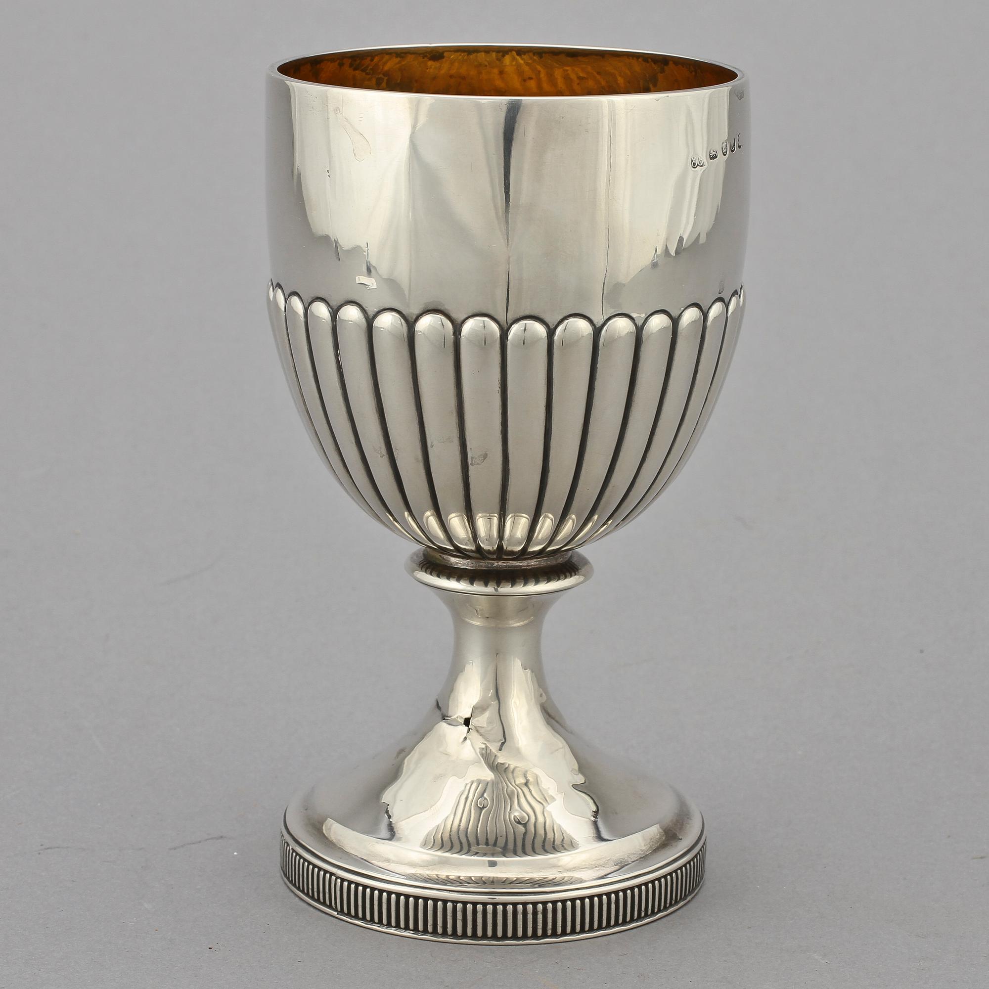 POKAL, silver, London, England, 1800-tal. Vikt ca 320 gr.