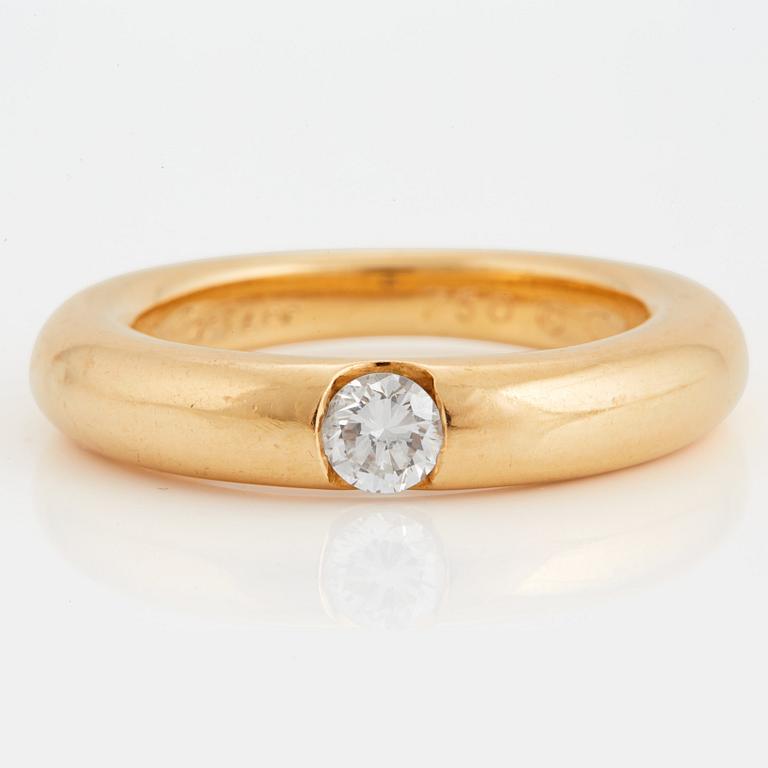 A Cartier "Ellipse" ring set with a round brilliant-cut diamond 0.25 ct according to engraving.