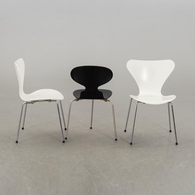 ARNE JACOBSEN, a set of two plus one chairs.