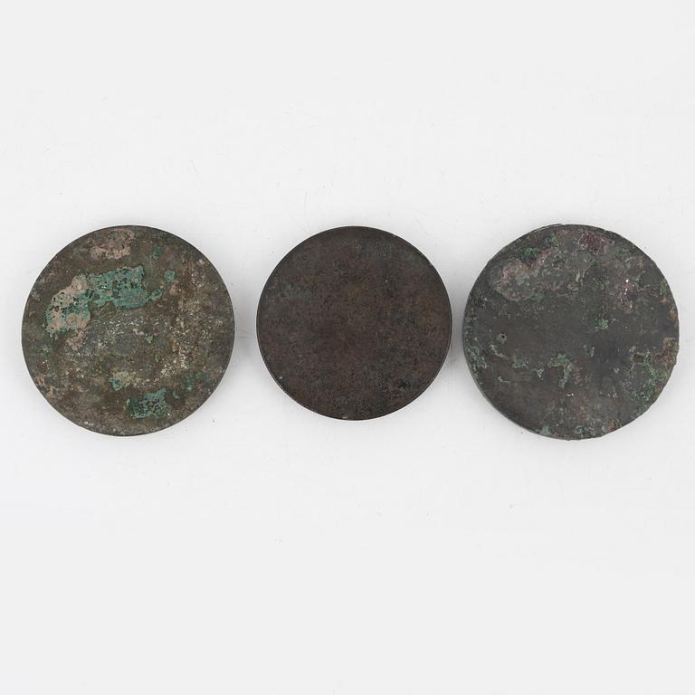 A set of three bronze mirrors, Ming dynasty (1368-1644).